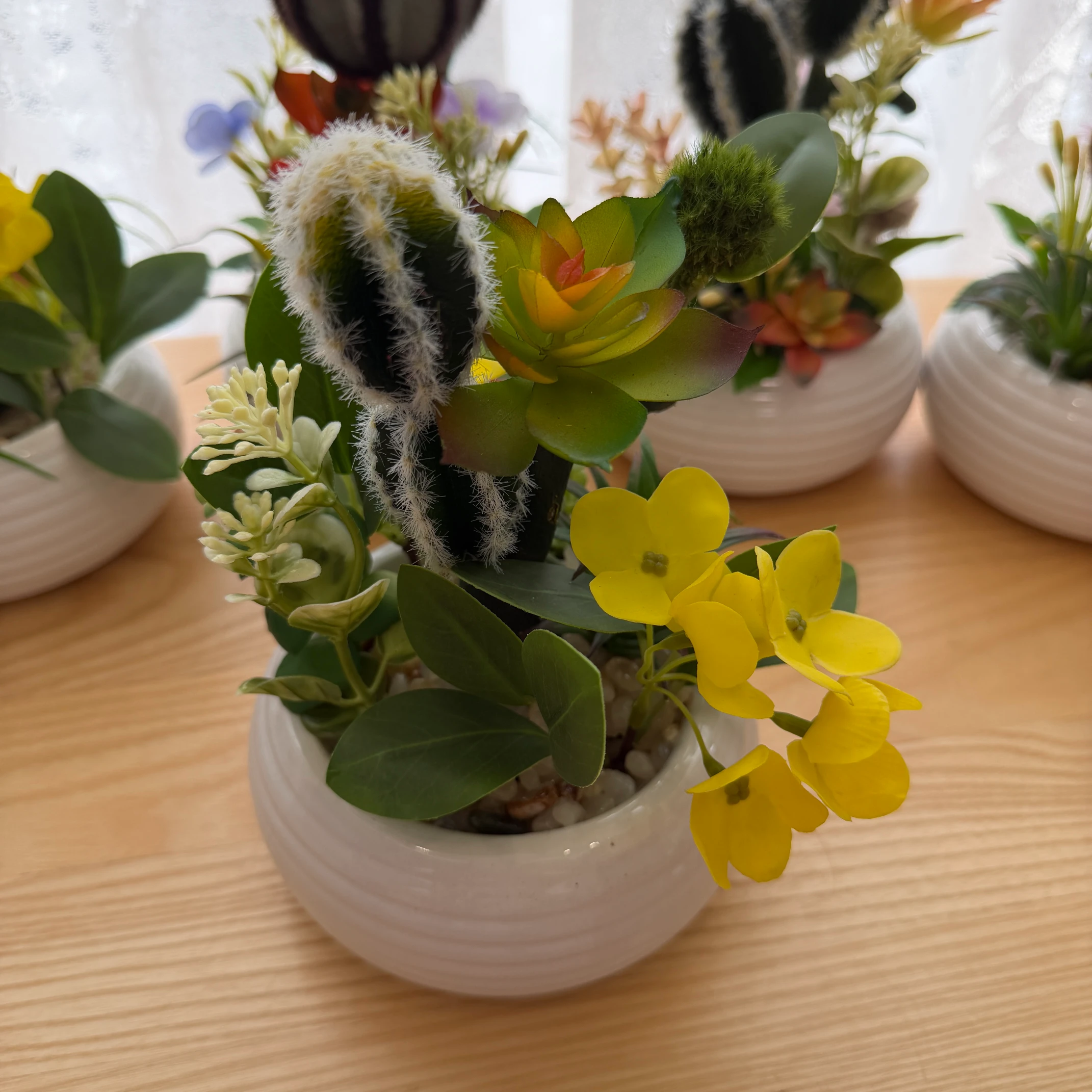 DR0135 - Modern Potted Fake Succulent