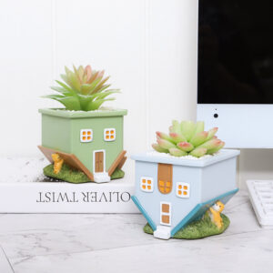 KT0034 (1) profile - Cute Upside-Down House Resin Succulent Planter
