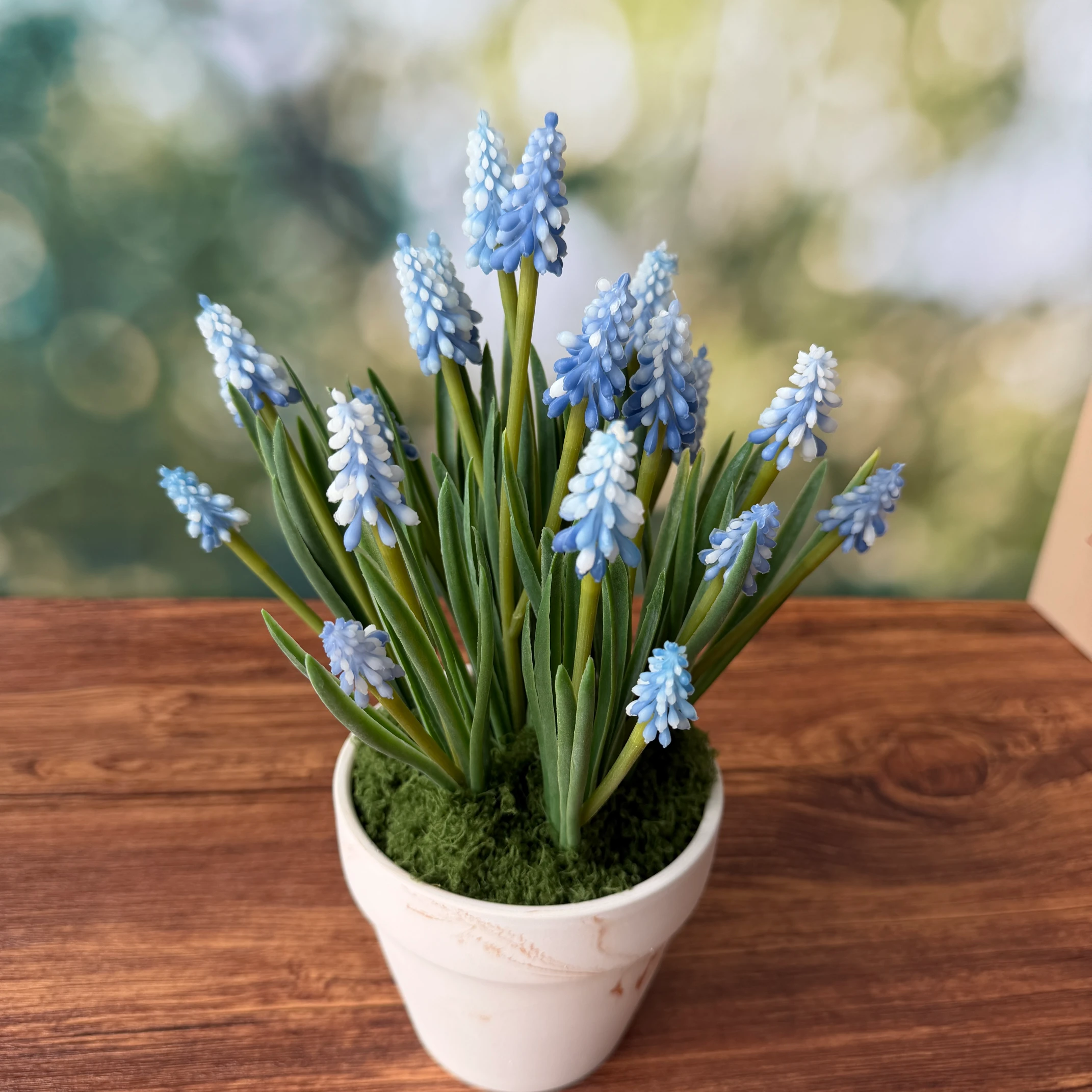 SE0009 (4) - Artificial Light Blue Muscari Arrangement