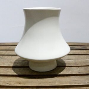 VA0001 (4) profile - Modern Flared Ceramic Planter Series