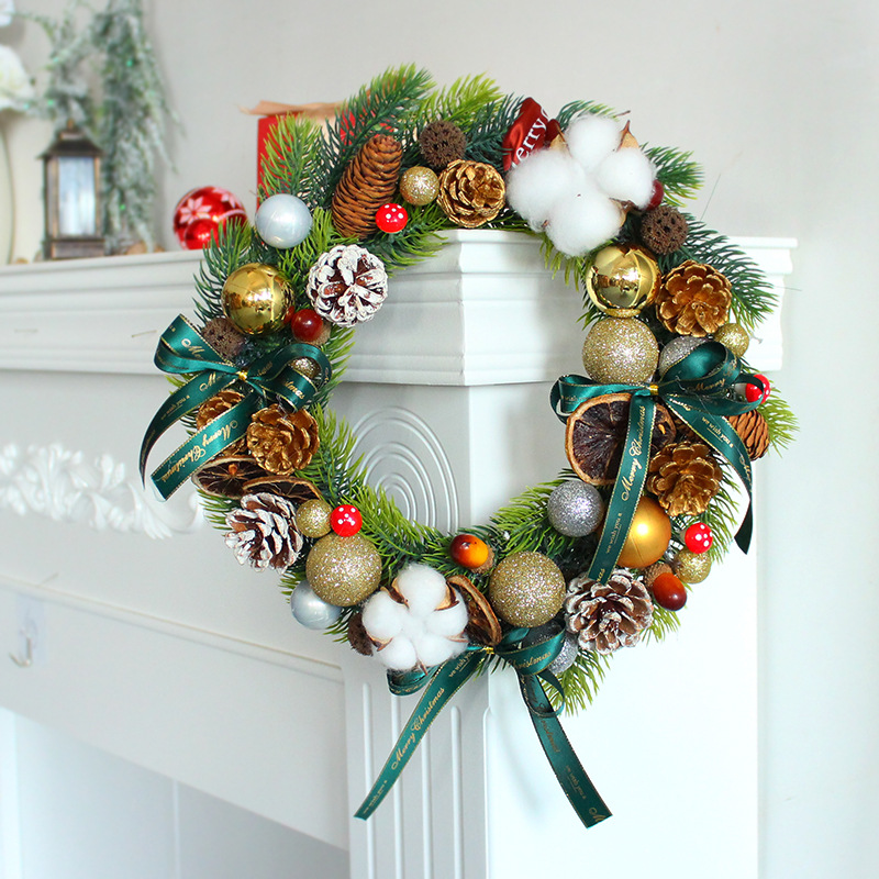 WCH0004 (5) - Vintage Christmas Wreaths with Cotton & Pinecones