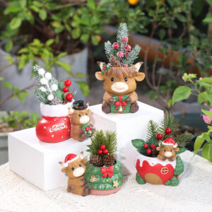 WCH0022 (2) profile - Christmas Highland Cow Planter Collection