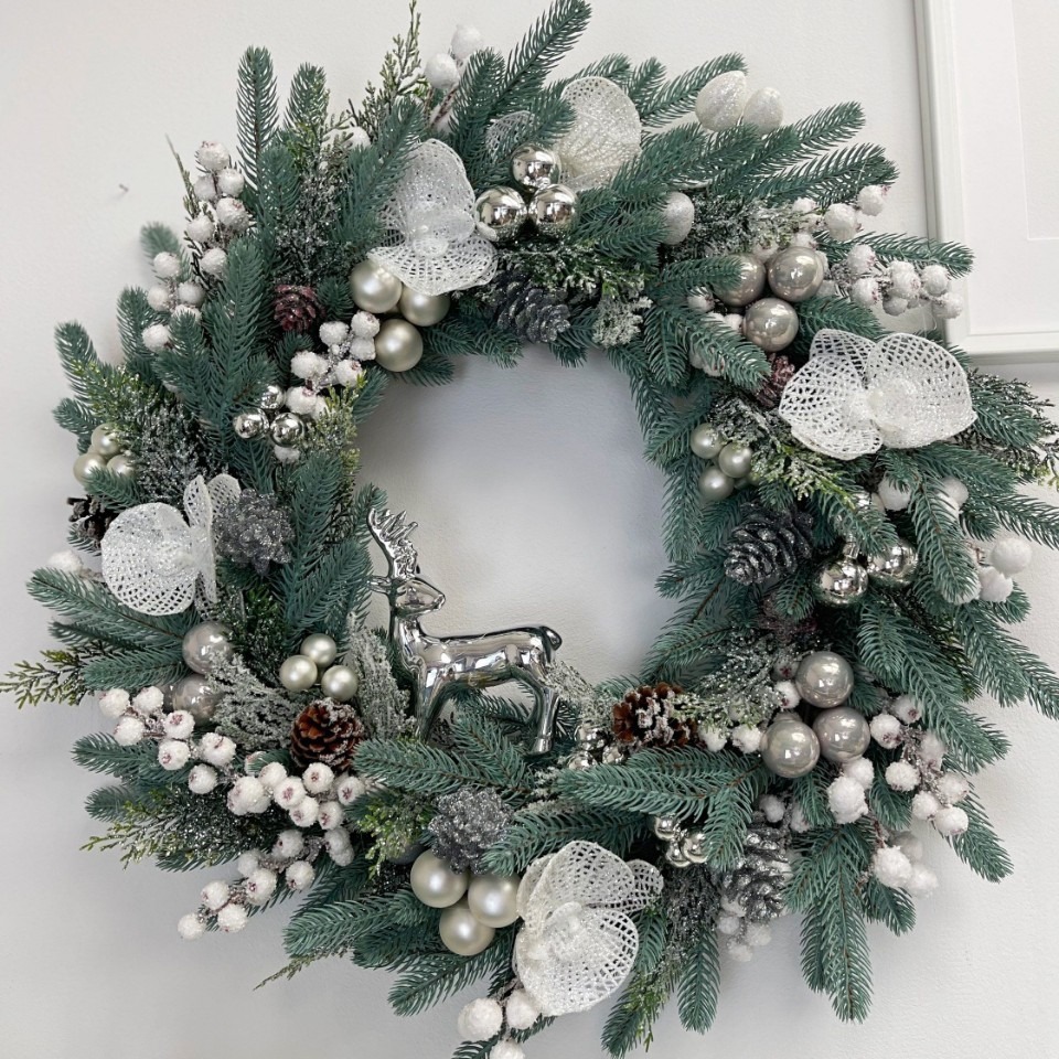 WWI0005 (2) profile - Elegant Winter Wonderland Wreath Collection